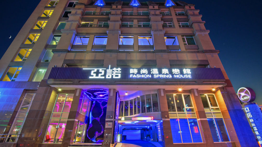 Ya Nold Fashion House Hotell Jiaoxi Exteriör bild
