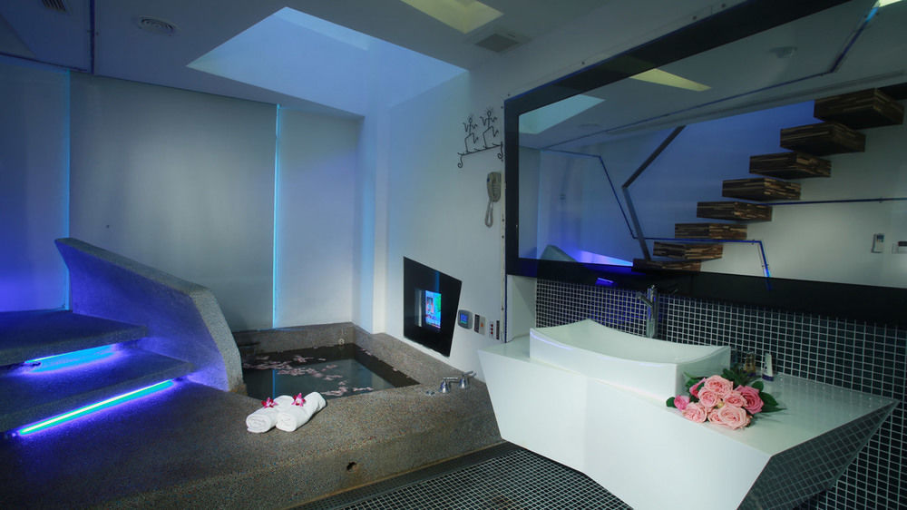 Ya Nold Fashion House Hotell Jiaoxi Exteriör bild